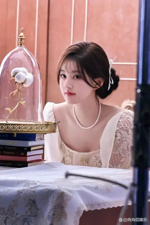 可可爱爱,绝对和性感不搭边,赵露思却在不知不觉中逆袭惊艳!