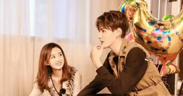 赵丽颖吴亦凡八字