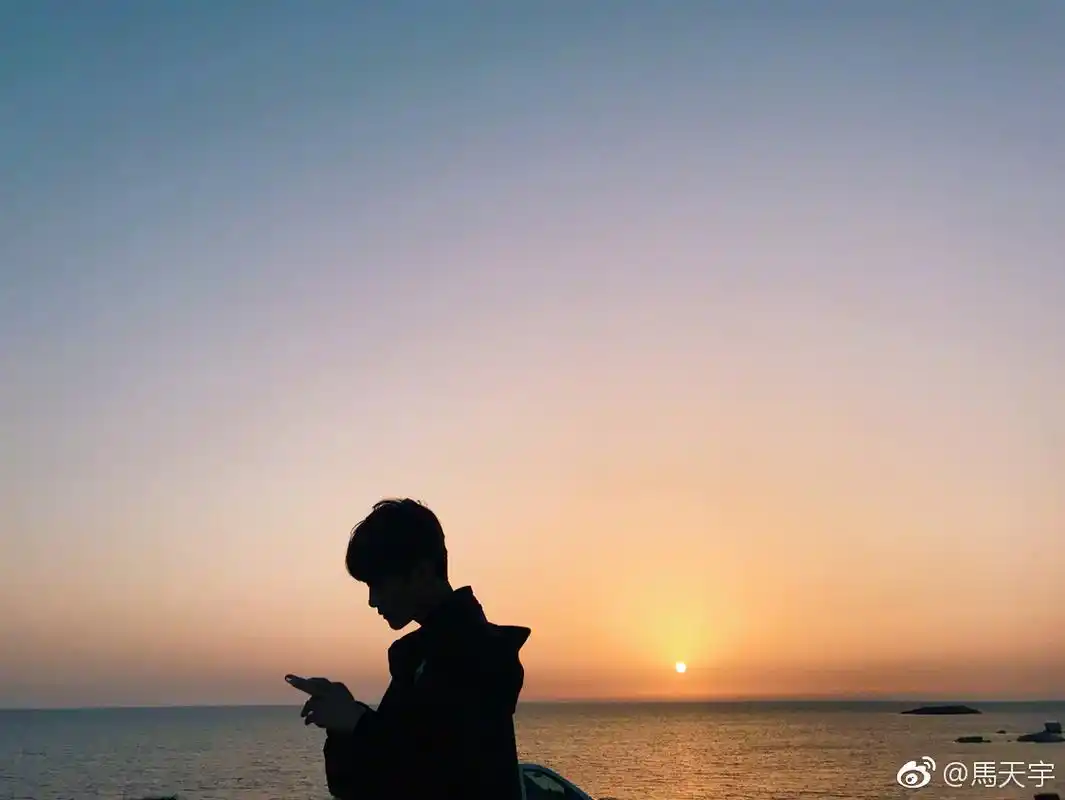 [马天宇][新闻]180419 马天宇更新微博分享旅行写真 曝光新书计划?