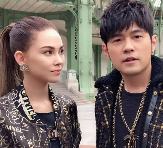 周杰伦昆凌合照送祝福,婆媳俩亲密无间_妈妈_家庭_关系