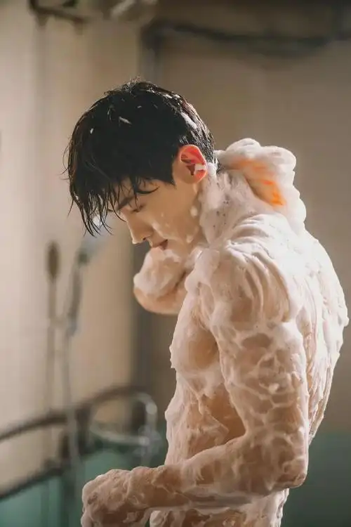 和颜值身材巨好的男明星谈恋爱是什么体验