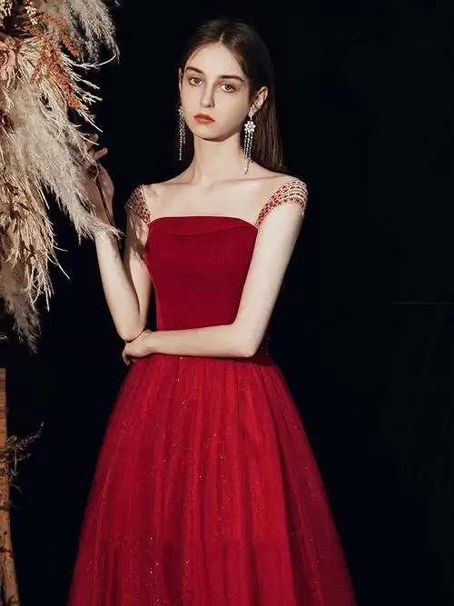 新娘敬酒服酒红色复古丝绒显瘦订婚裙宴会晚礼服平时可穿气质公主