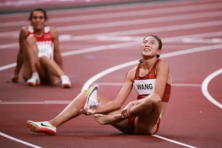 女子800米世界纪录视频