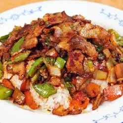 回锅肉盖饭
