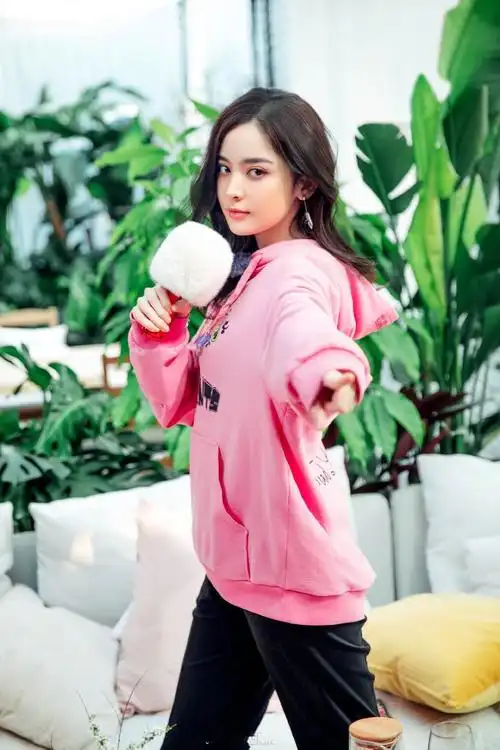 古力娜扎明星同款玫红色卡通卫衣2020新款秋冬宽松长袖连帽外套女