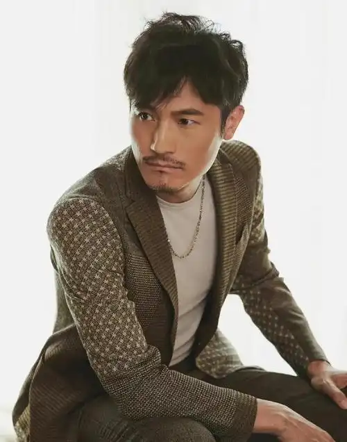 演员耿乐:与孔琳分手后,娶圈外妻子生一子,终获幸福