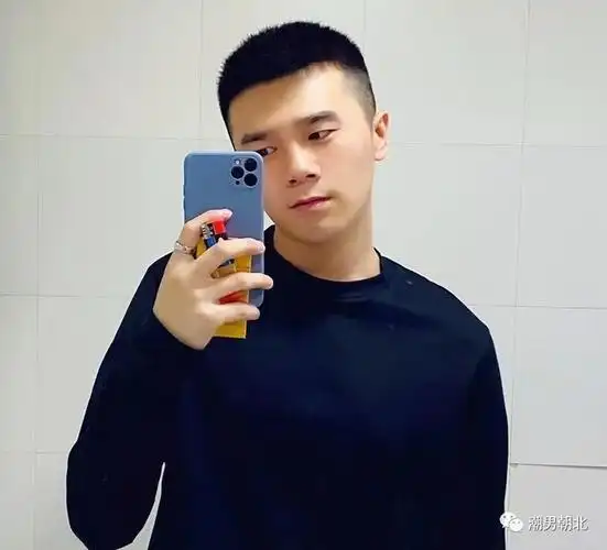 男生不试34cm雅痞短发不知自己有多帅