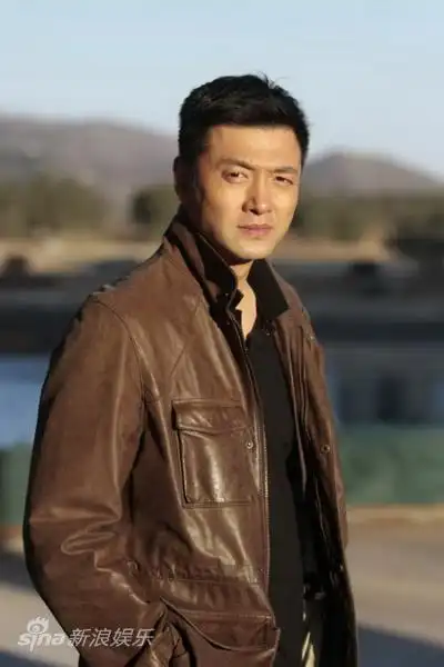 图文:《谍战深海》人物照--王策饰演刘志军