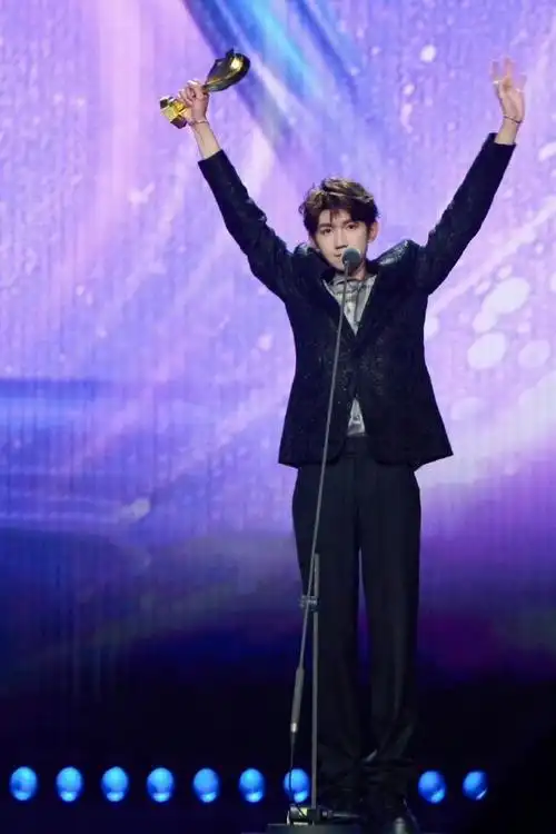 王源#王源tmea绿海真的好感动94,平等的羡慕每一个在现场的小汤圆!