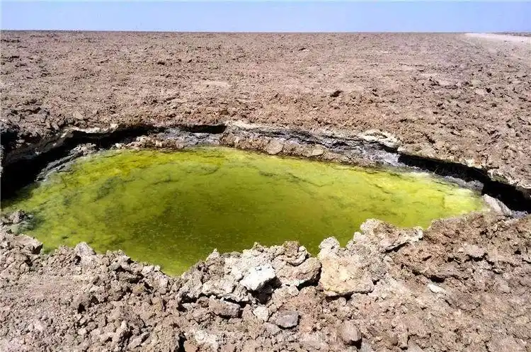 死亡之海重生!罗布泊干涸多年再现数千平方公里湖泊,水从何处来