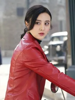 姚菲(甘露饰演)