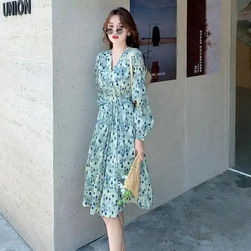 2021年秋款女装法式初恋茶歇雪纺长裙收腰甜美小个子碎花连衣裙子