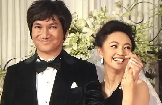 结婚后,罗海琼和费麒一起相扶相持,携手打拼事业,努力经营家庭.