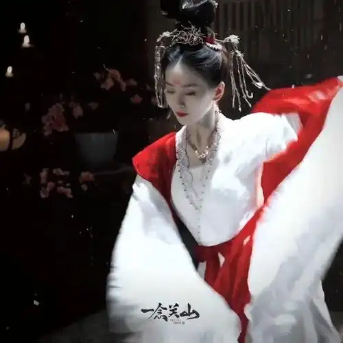 刘诗诗 |#一念关山#任如意!武舞双全!