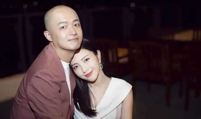 柳岩的感情生活一直备受关注,尤其是在她之前在包贝尔婚礼上的传奇