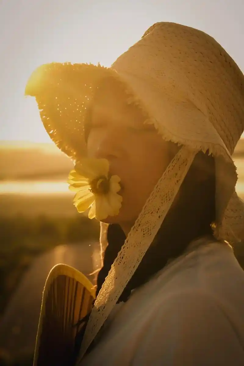 与光 与花 与你.惬意 自由 爱意 是取景器里的浪漫 - 抖音