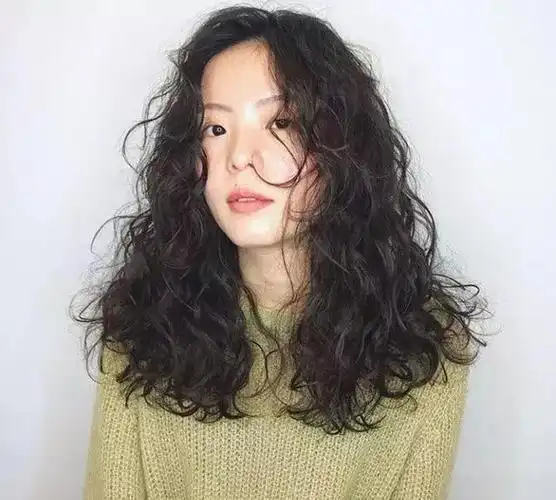 复古小卷发,太适合圆脸了!