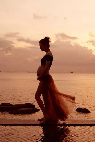 恭喜爱恋女神安以轩生子解锁钻戒新戴法