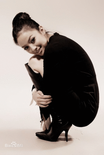 据说钟汉良已结婚生子老婆齐芳比基尼艳丽照曝光