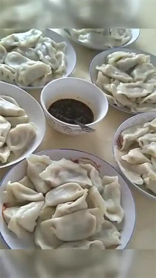 东北的大饺子上桌了,有网友喜欢吃吗