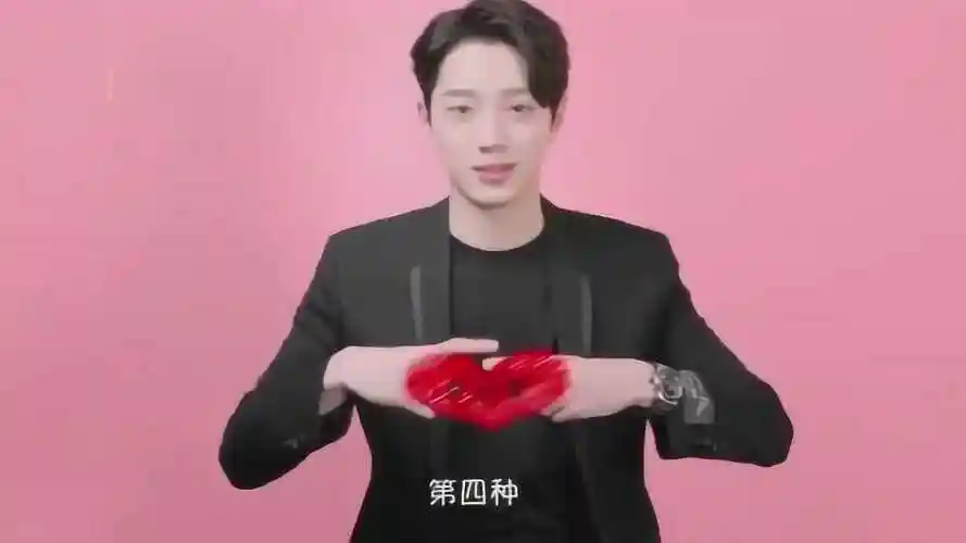 赖冠霖的采访来了快来看奶罐花式比心用台湾腔说北京话