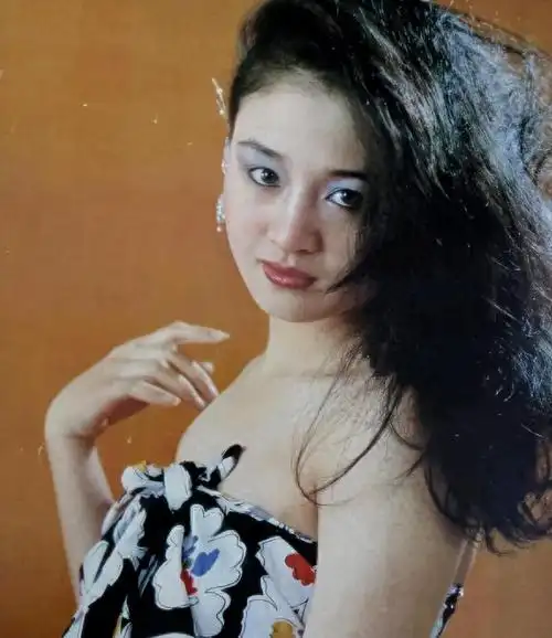 回顾演员伍宇娟:因爱错人一生被毁,前夫误会儿子身世,今仍单身