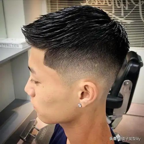 飞机头男生发型适合什么脸型(男士飞机头烫发发型超短)(4)