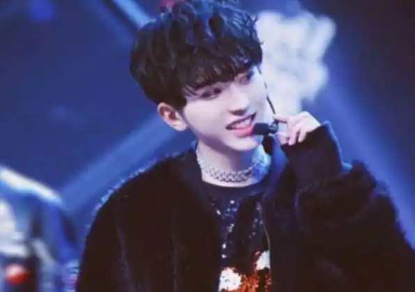 蔡徐坤早期说自己抽烟,蔡徐坤抽烟是怎么回事