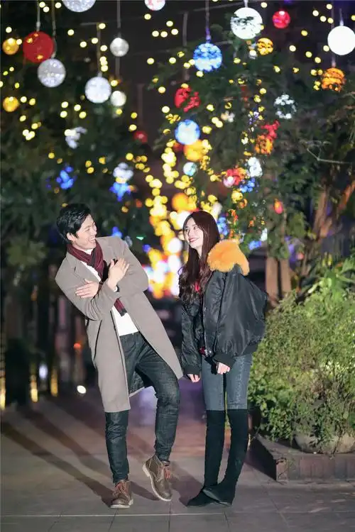 小情侣秀恩爱手册,鎏嘉码头浪漫灯光助你撒狗粮