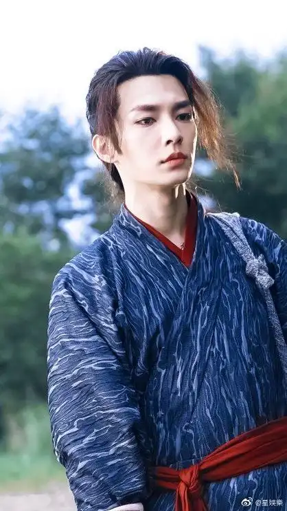 炎亞綸首次接拍古裝  化身飄逸瀟灑大俠】炎亚纶超话首次接拍古裝電影