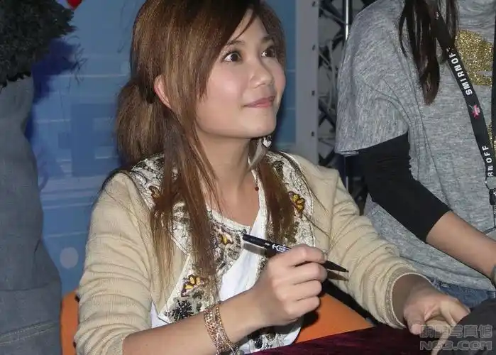 梁静茹写真图片-自制800x1280壁纸.高清大图-明星写真馆n63.com