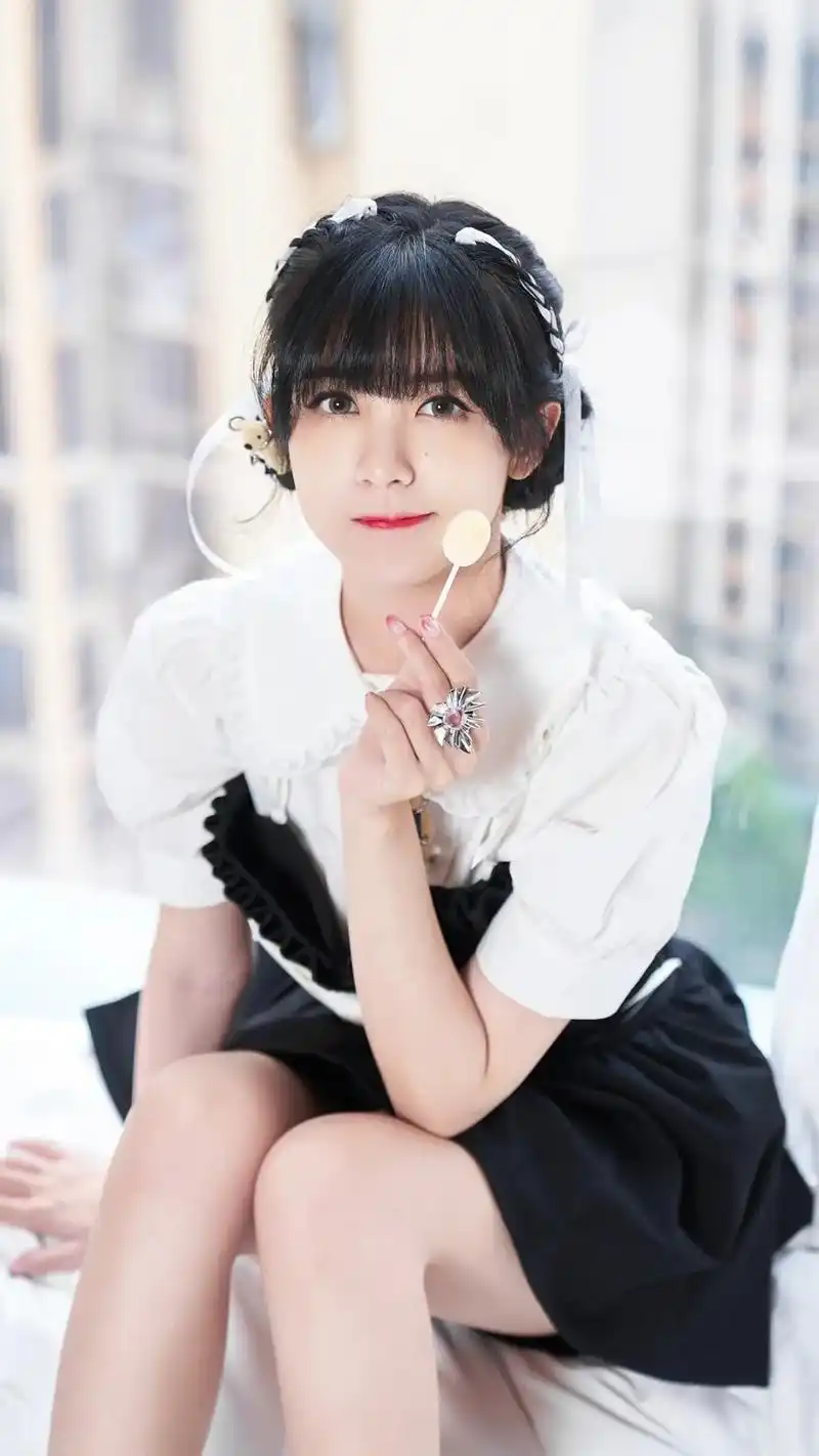 赖美云绝美壁纸.#赖美云 #明星壁纸 #明星图片 #明星写真 - 抖音