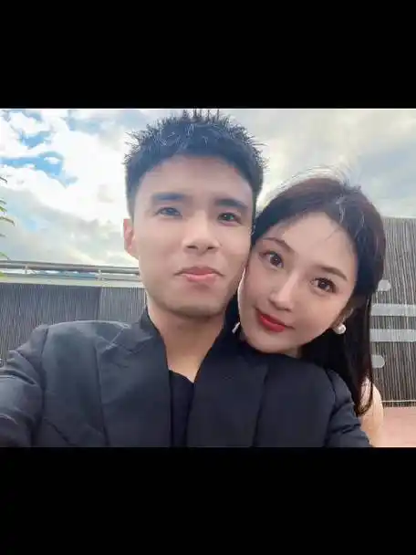 imp小鬼和女朋友赵亦舒官宣恋情