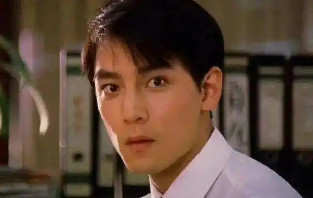 吴彦祖晒女儿照片,7岁的吴菲然真实而可爱,十分讨人喜欢