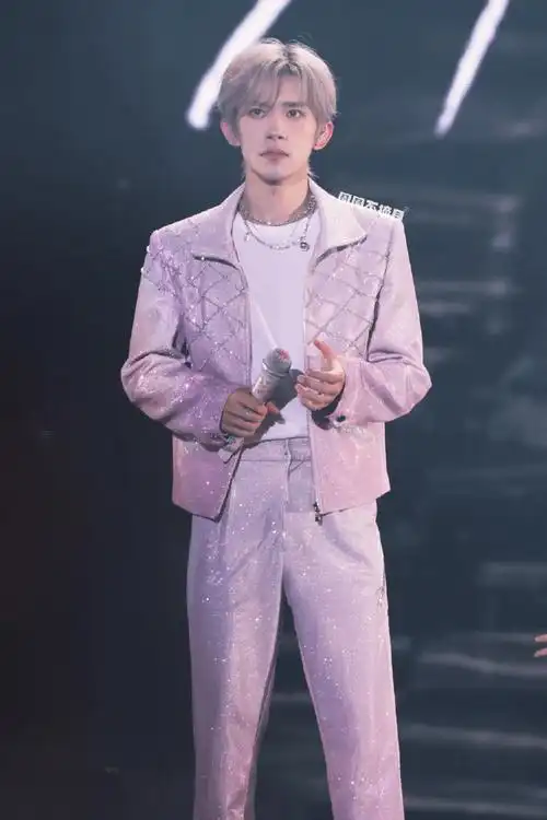 #易烊千玺新专辑刘艳芬##易烊千玺十稔终章皆成序##我与易烊千玺的十