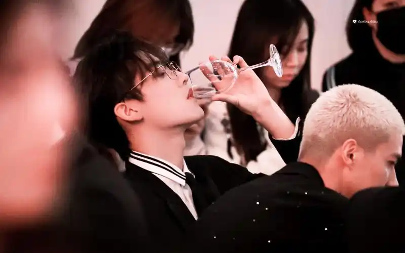 into1周柯宇elle杀疯了的周柯宇我被杀疯了人类高质量帅哥不能没有你