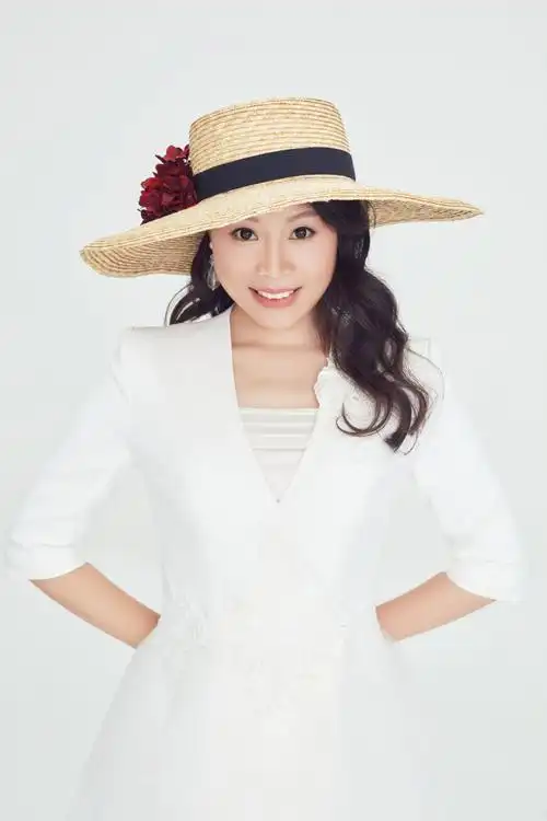 p>草帽姐,原名 a target="_blank" href="/item/徐桂花/9400473"