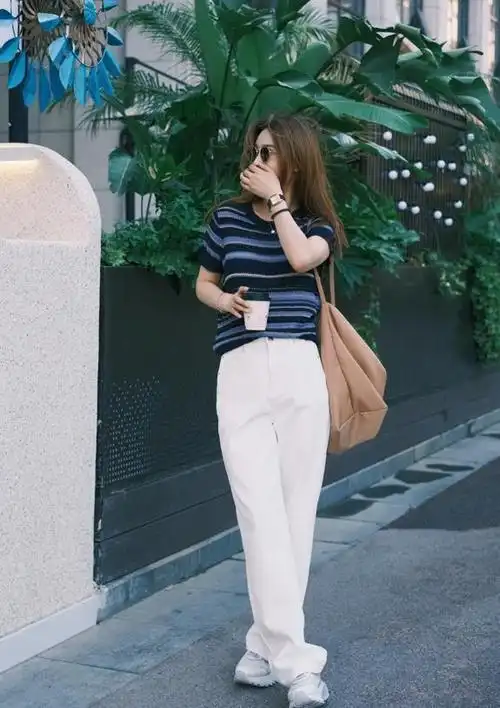 今夏很流行穿白裤子,配这几双鞋最好看!