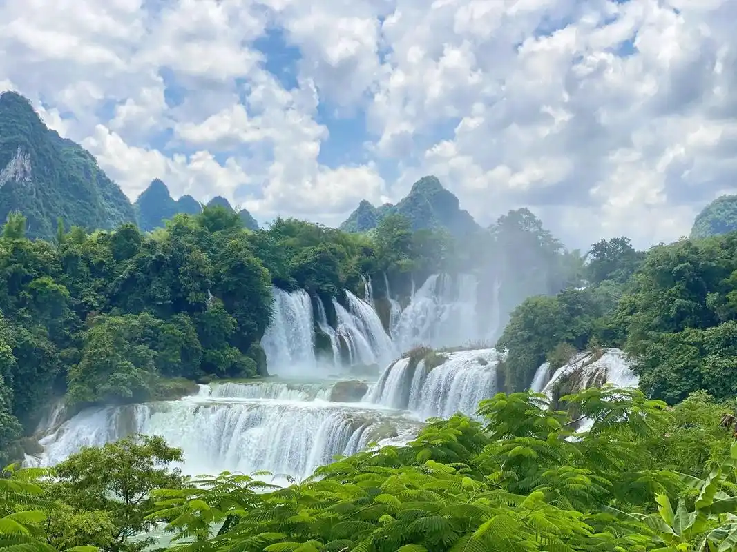 广西德天瀑布98.地处中越边境 是全亚洲最大的跨国大瀑布 我 - 抖音