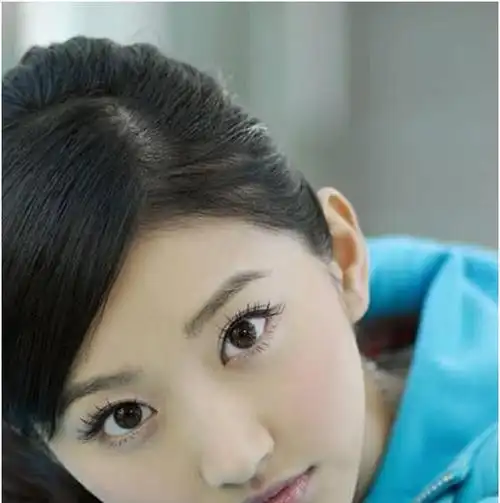 景甜18岁旧照曝光人工睫毛好辣眼这长相如何出道的