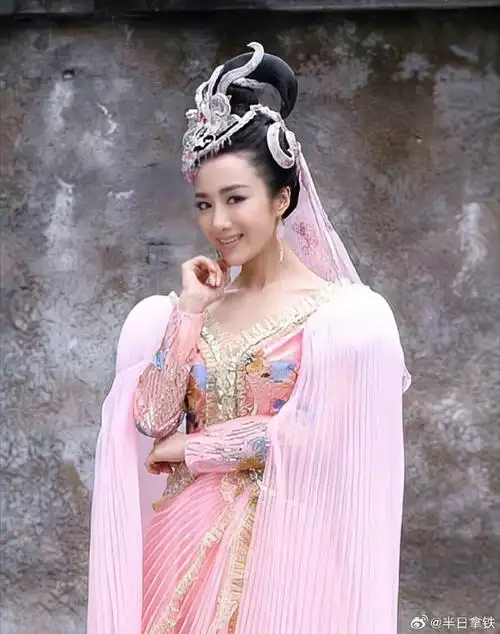 陈键锋领衔主演,张馨予,姜鸿,张迪,麦迪娜等联合主演的古装神话剧