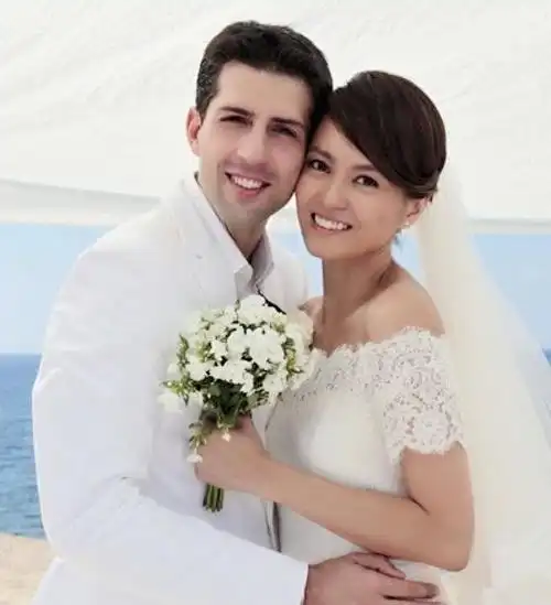 梁咏琪深圳开唱,老公携混血女儿亲临现场,一家三口罕同框超幸福