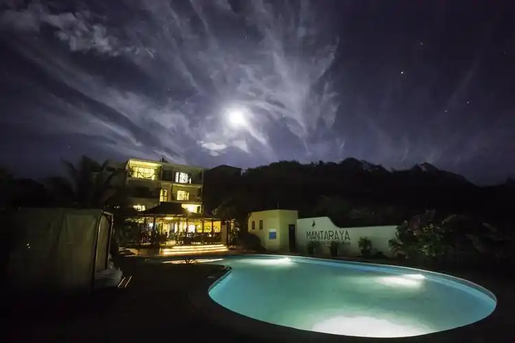 酒店 manta raya hotel(曼塔拉亚酒店)