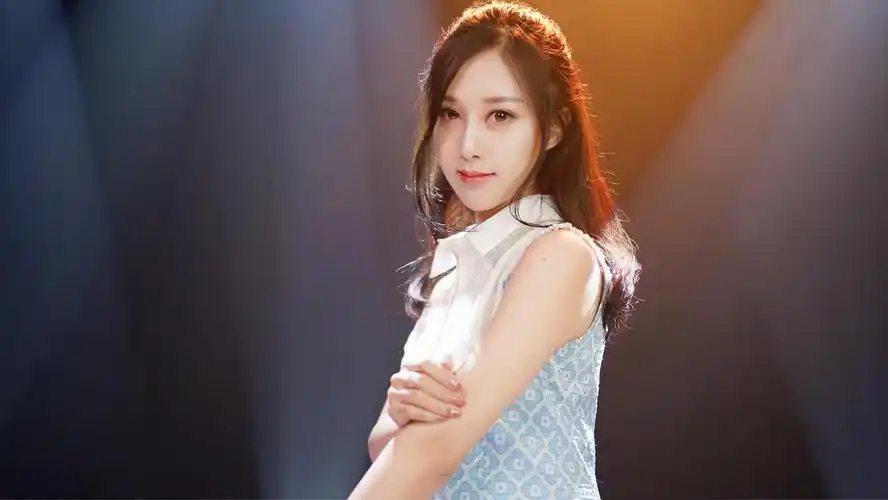 女声翻唱黄乙玲《天知地知》闽南语版千千阙歌,唱的太好听了