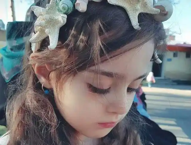 这个小女孩才6岁便长得倾国倾城 网友表示:我也要生一个混血儿