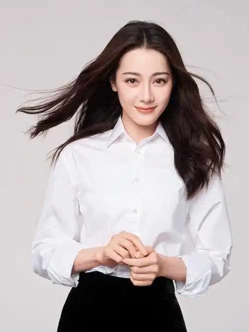 迪丽热巴工作室回应粉丝近期诉求称会不断完善改进不足