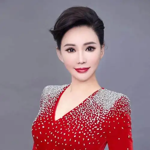 沈凌云国家一级演员,中国青年女高歌唱家