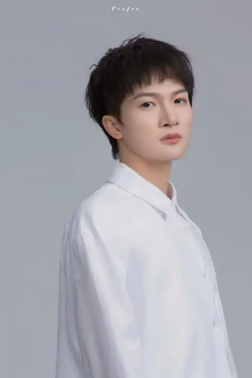 周深 图源微博 - 堆糖,美图壁纸兴趣社区