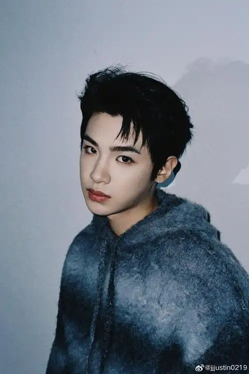 黄明昊分享风景图