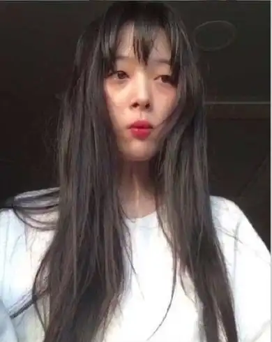 fx前成员崔雪莉ins爆照凸点实在辣眼睛